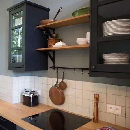 Antonine's Atelier Lodge *