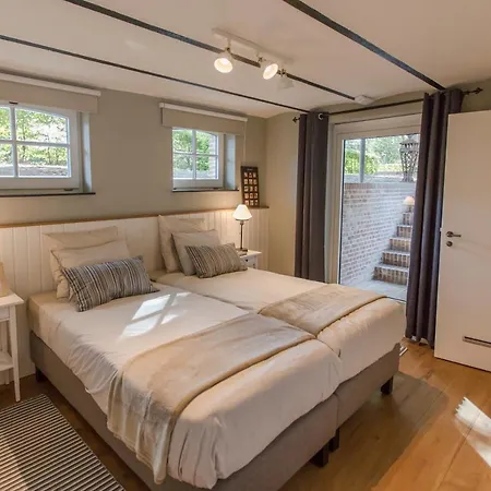 Antonine's Atelier Lodge *